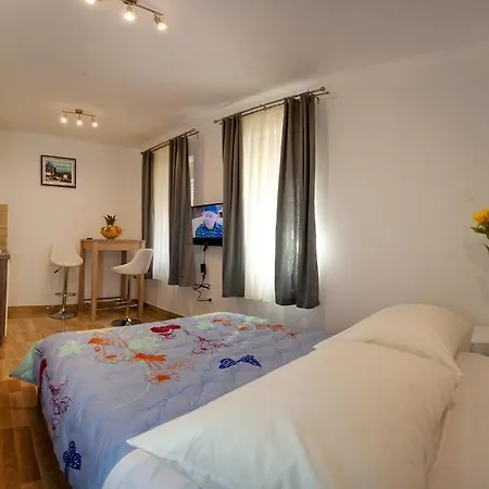 Guest house Luxury Izidor Split